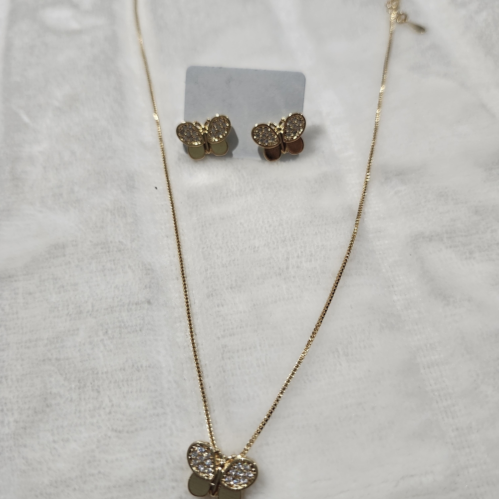 Elegant Gold Butterfly Necklace and Earring Set